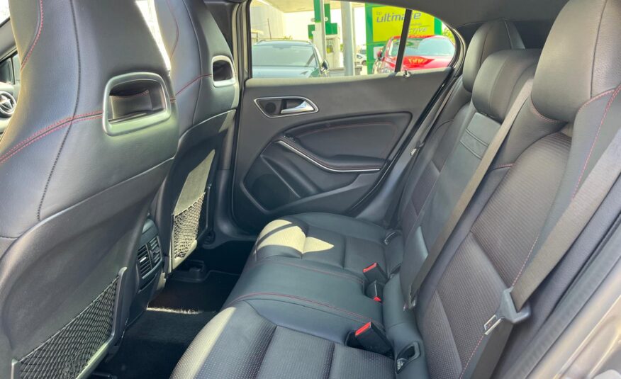 MERCEDES GLA 220 4MATIC AMG LINE