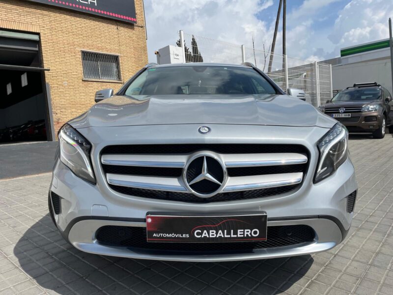 MERCEDES-BENZ GLA 220 4MATIC