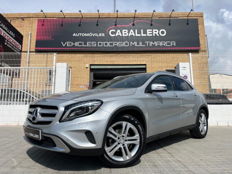 MERCEDES-BENZ GLA 220 4MATIC