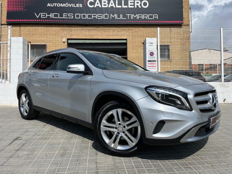 MERCEDES-BENZ GLA 220 4MATIC