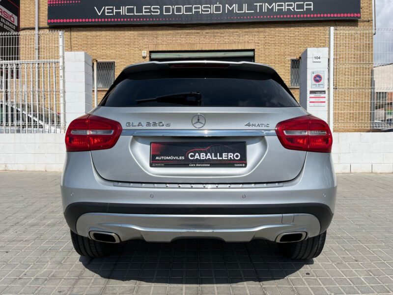 MERCEDES-BENZ GLA 220 4MATIC