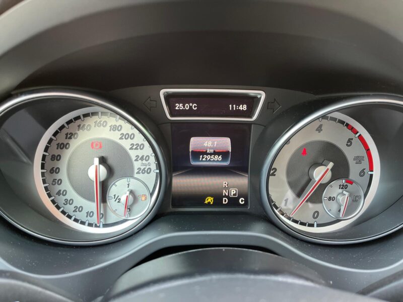 MERCEDES-BENZ GLA 220 4MATIC