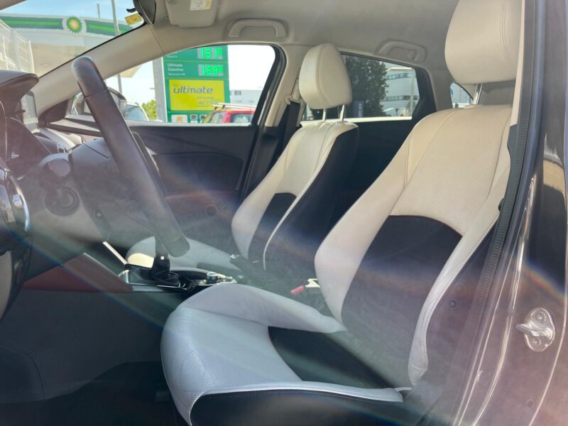 MAZDA CX3 LUXURY WHITE