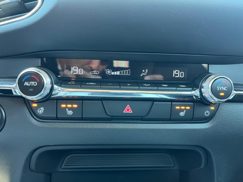 MAZDA CX30 CENTER LINE