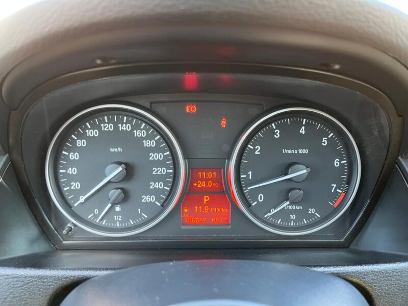 BMW X1 2.8 i X drive