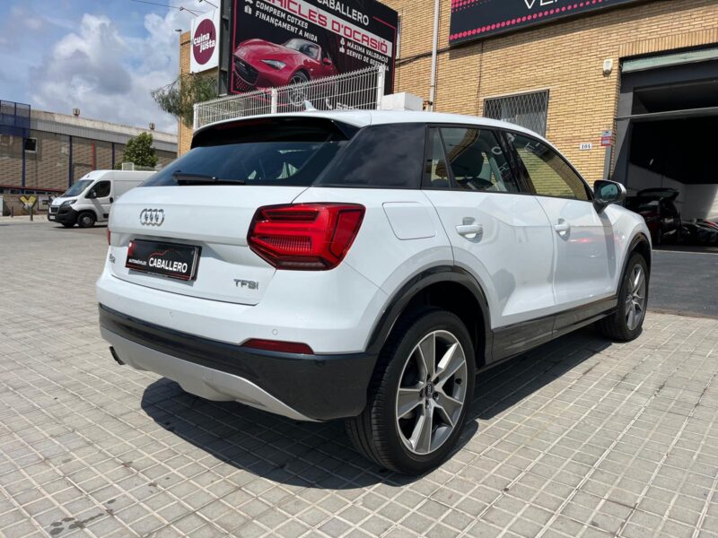 AUDI Q2 TFSI S-TRONIC