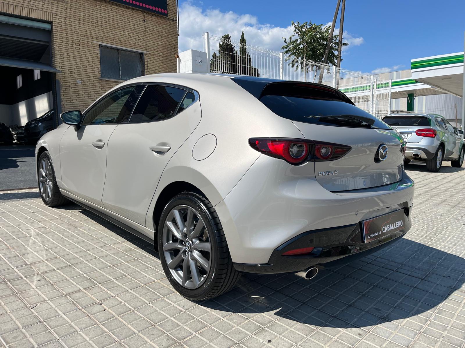 MAZDA 3 ZENITH