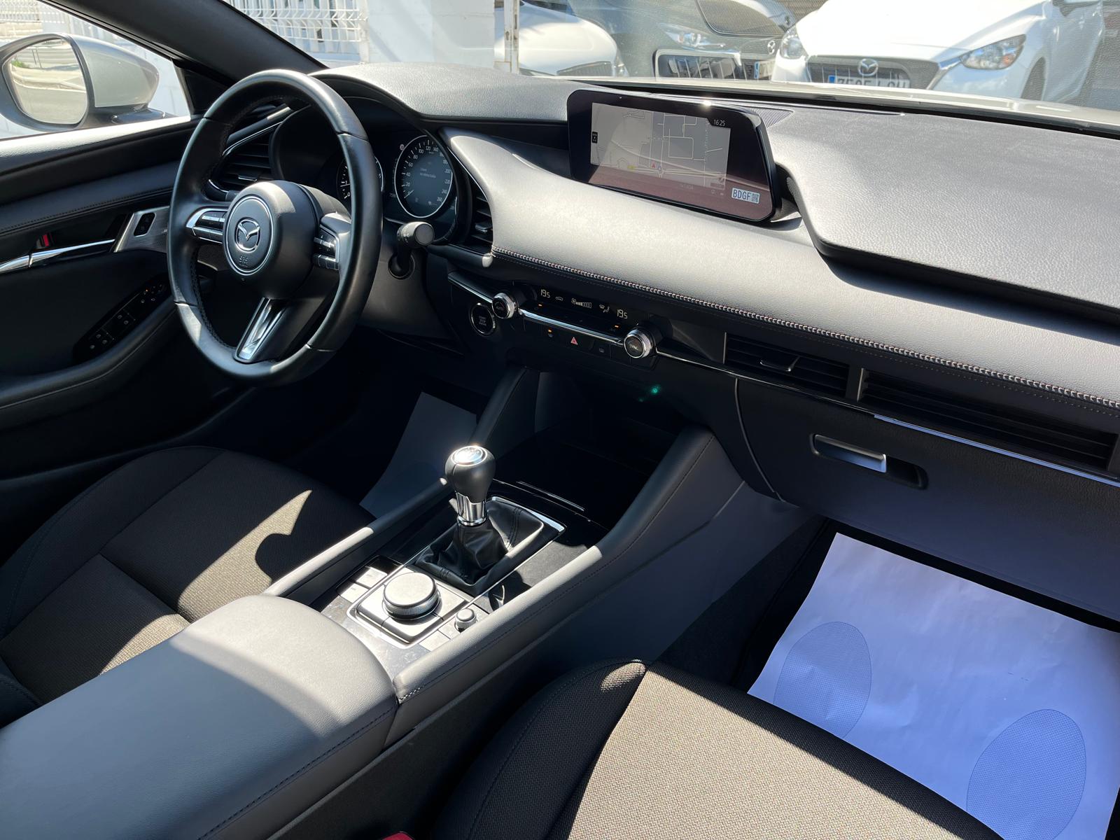 MAZDA 3 ZENITH