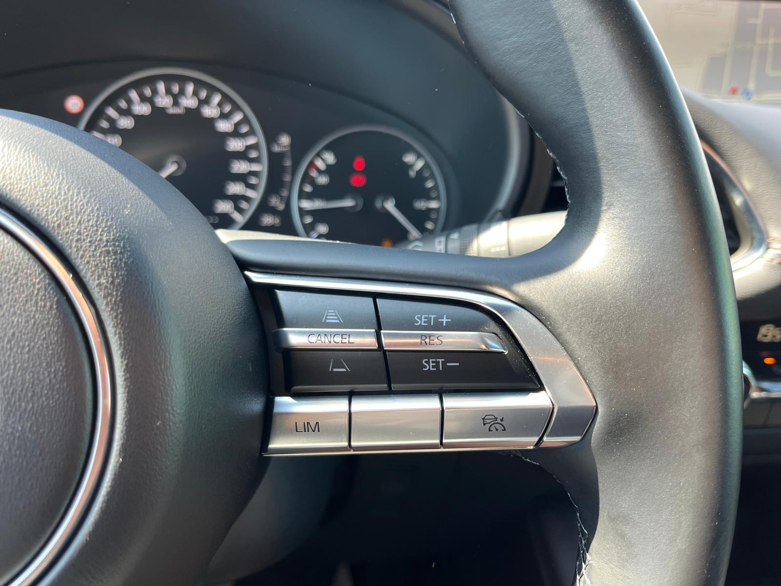 MAZDA 3 ZENITH