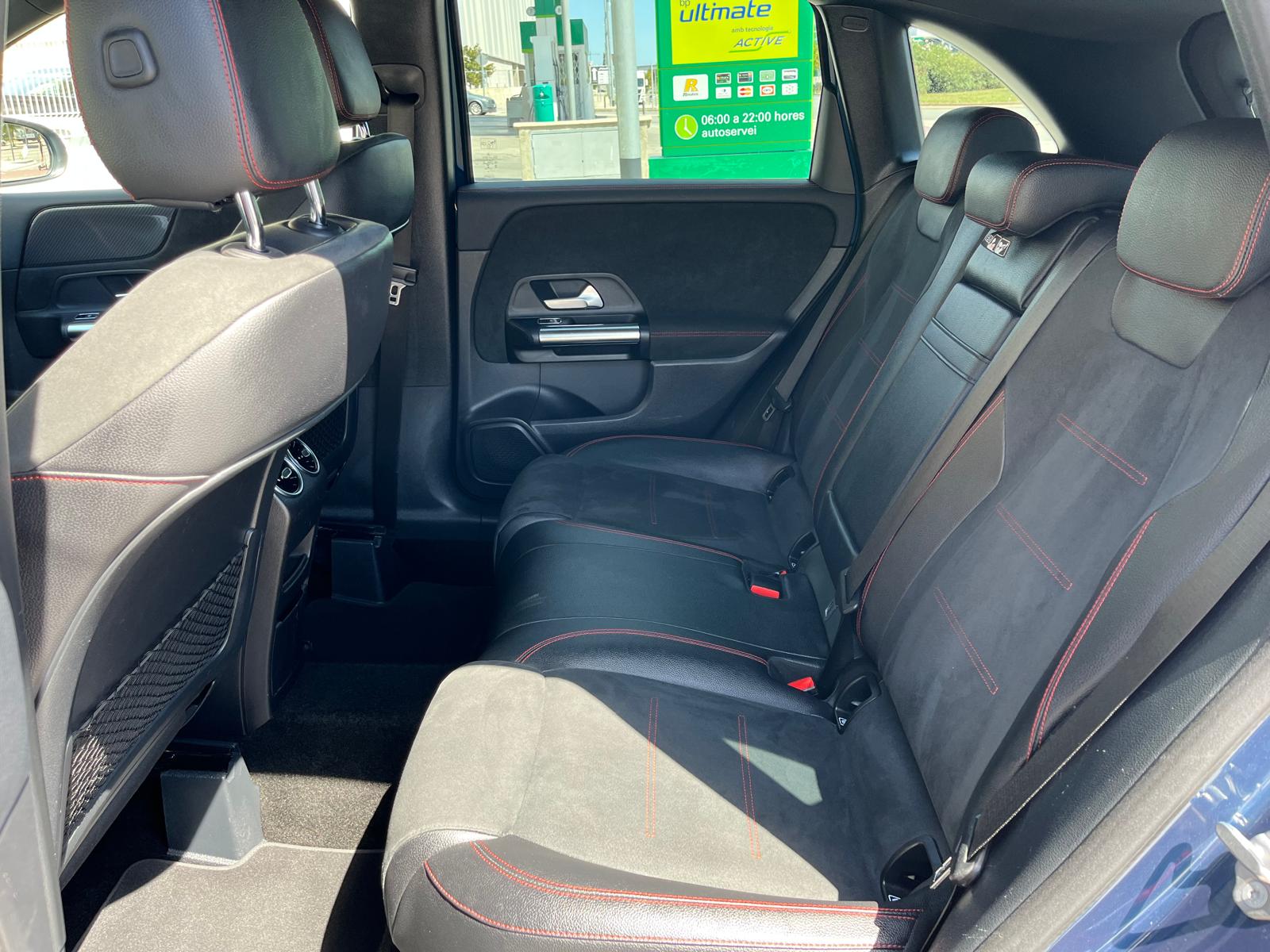 MERCEDES-BENZ CLASE B 200D AMG LINE