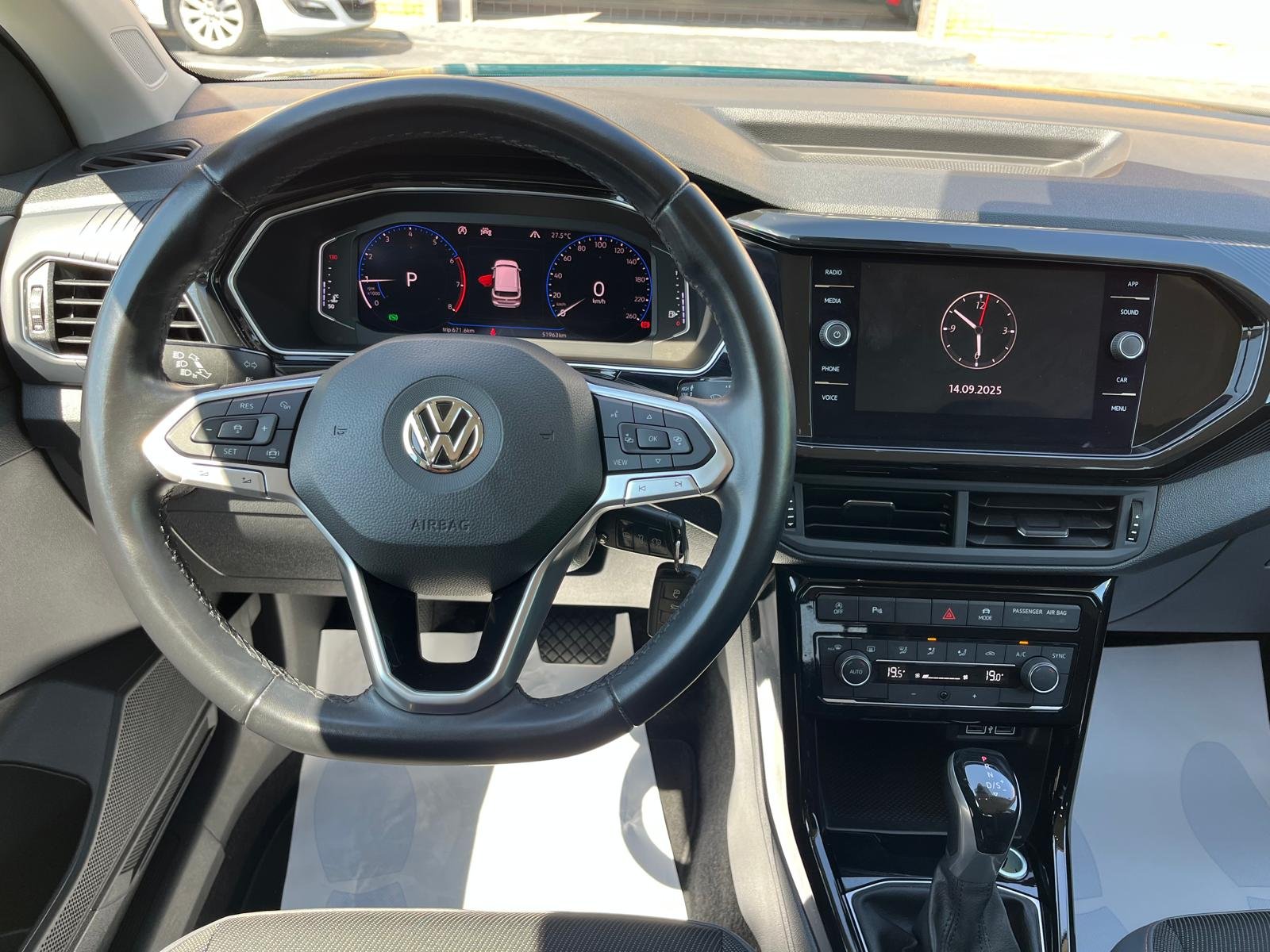 VOLKSWAGEN T-CROSS SPORT