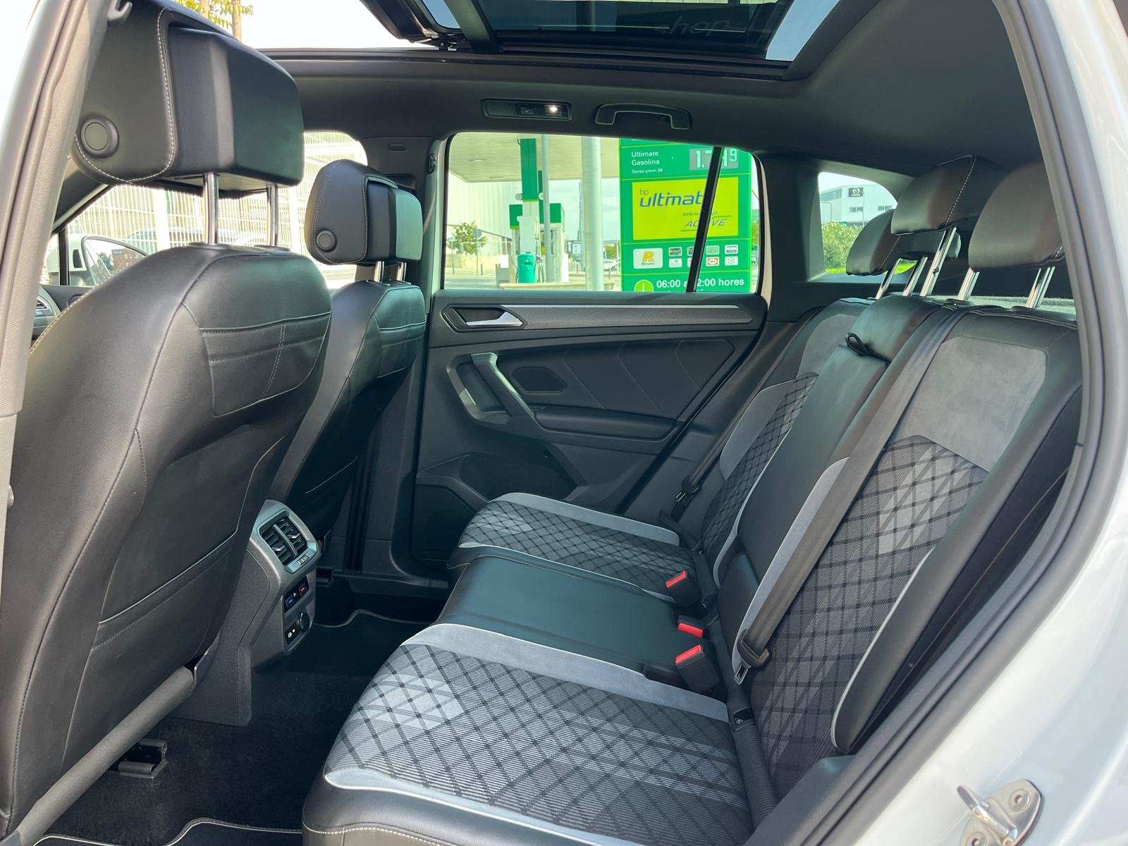 VOLKSWAGEN RLINE