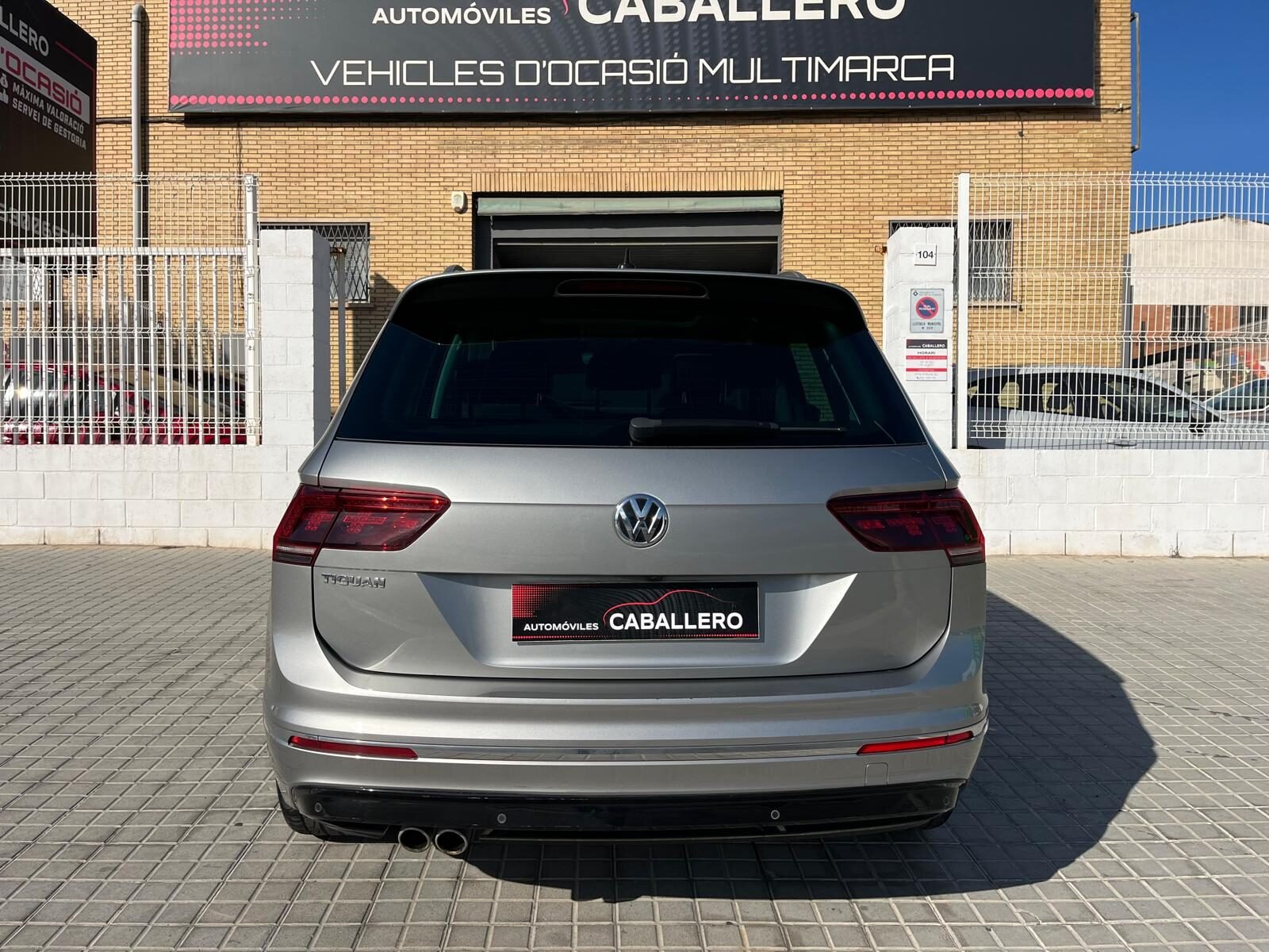 VOLKSWAGEN TIGUAN R LINE