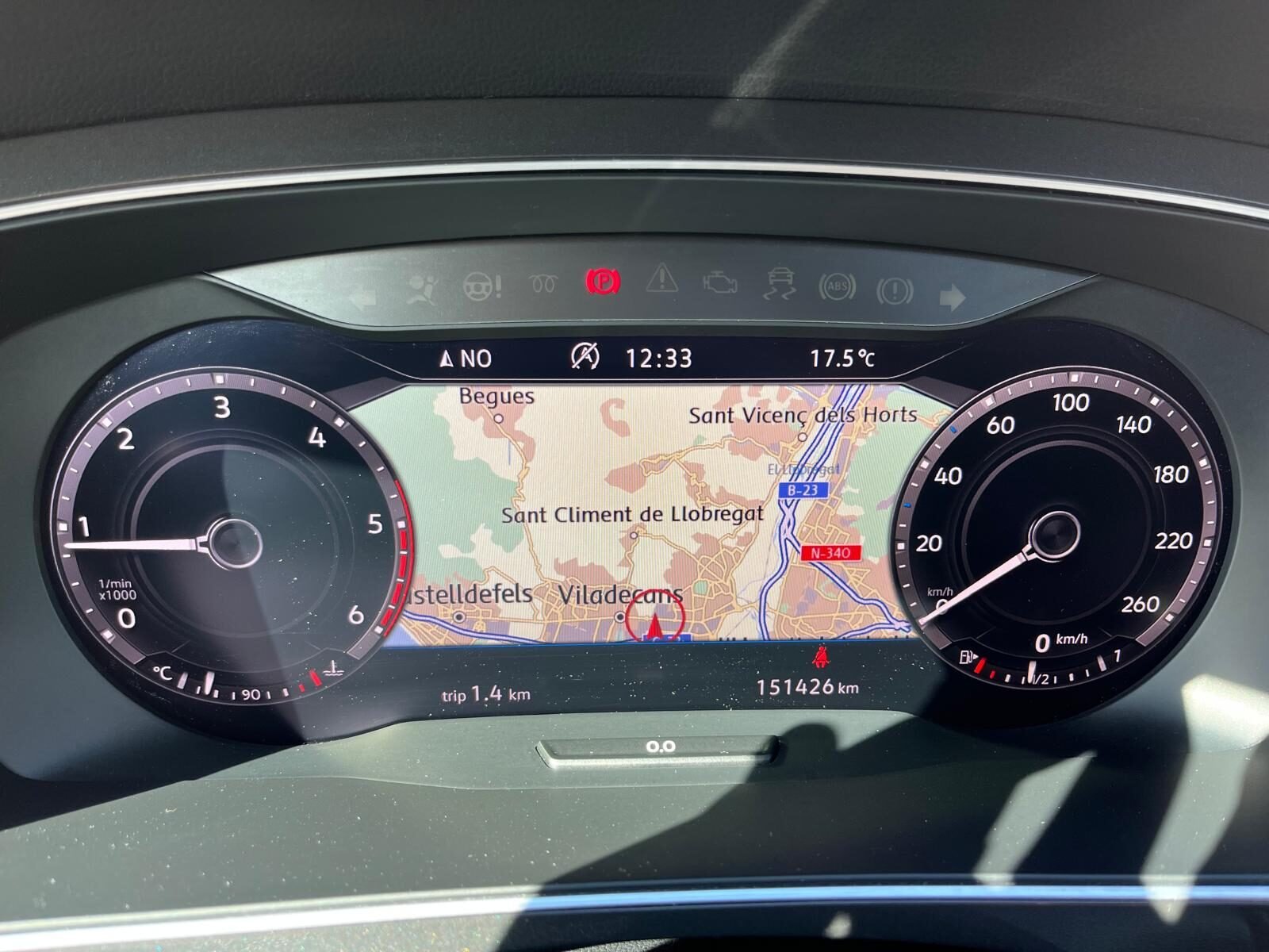 VOLKSWAGEN TIGUAN R LINE