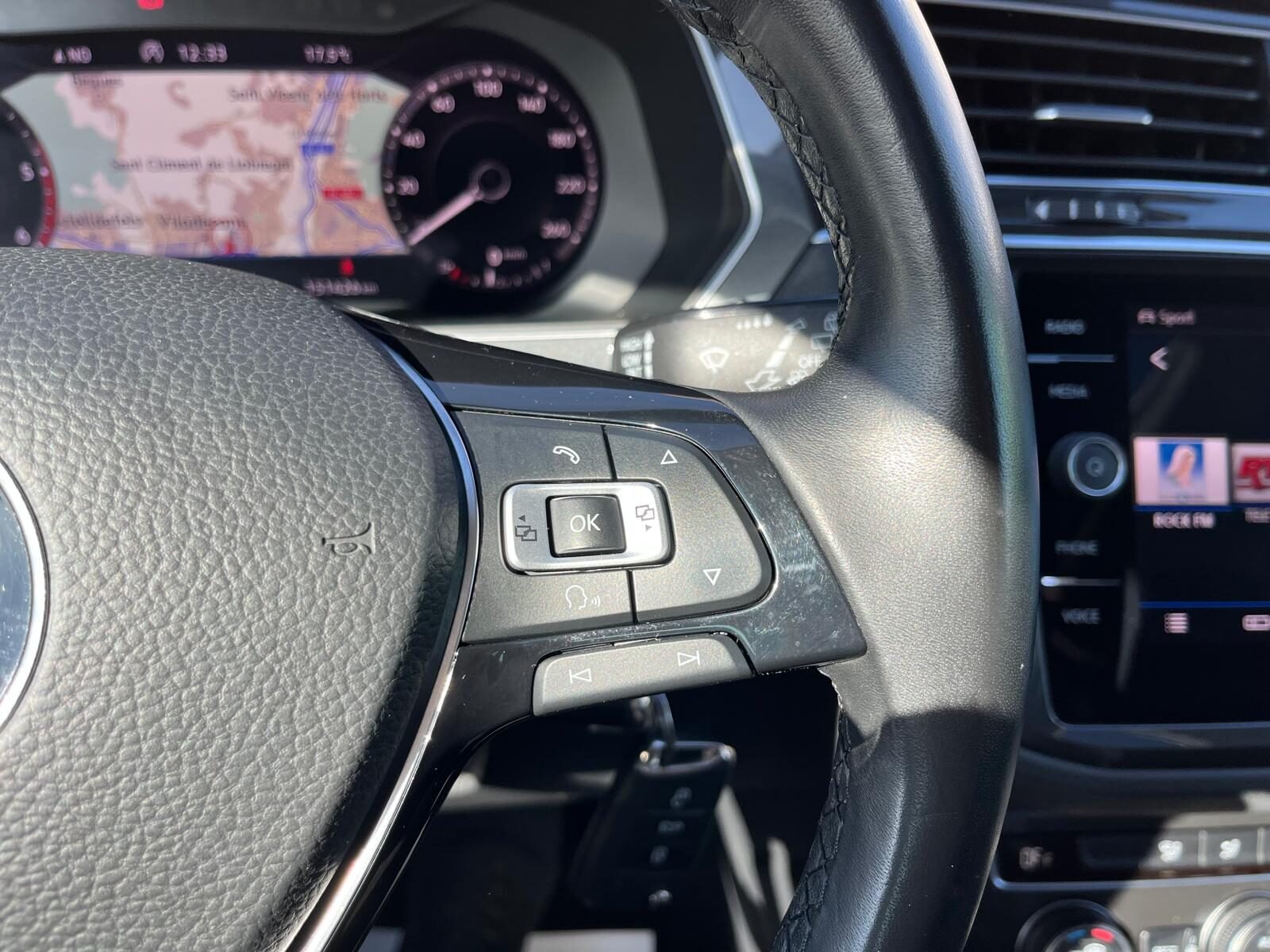 VOLKSWAGEN TIGUAN R LINE