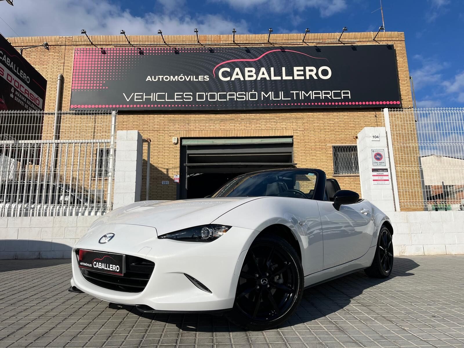 MAZDA MX5 LUXURY