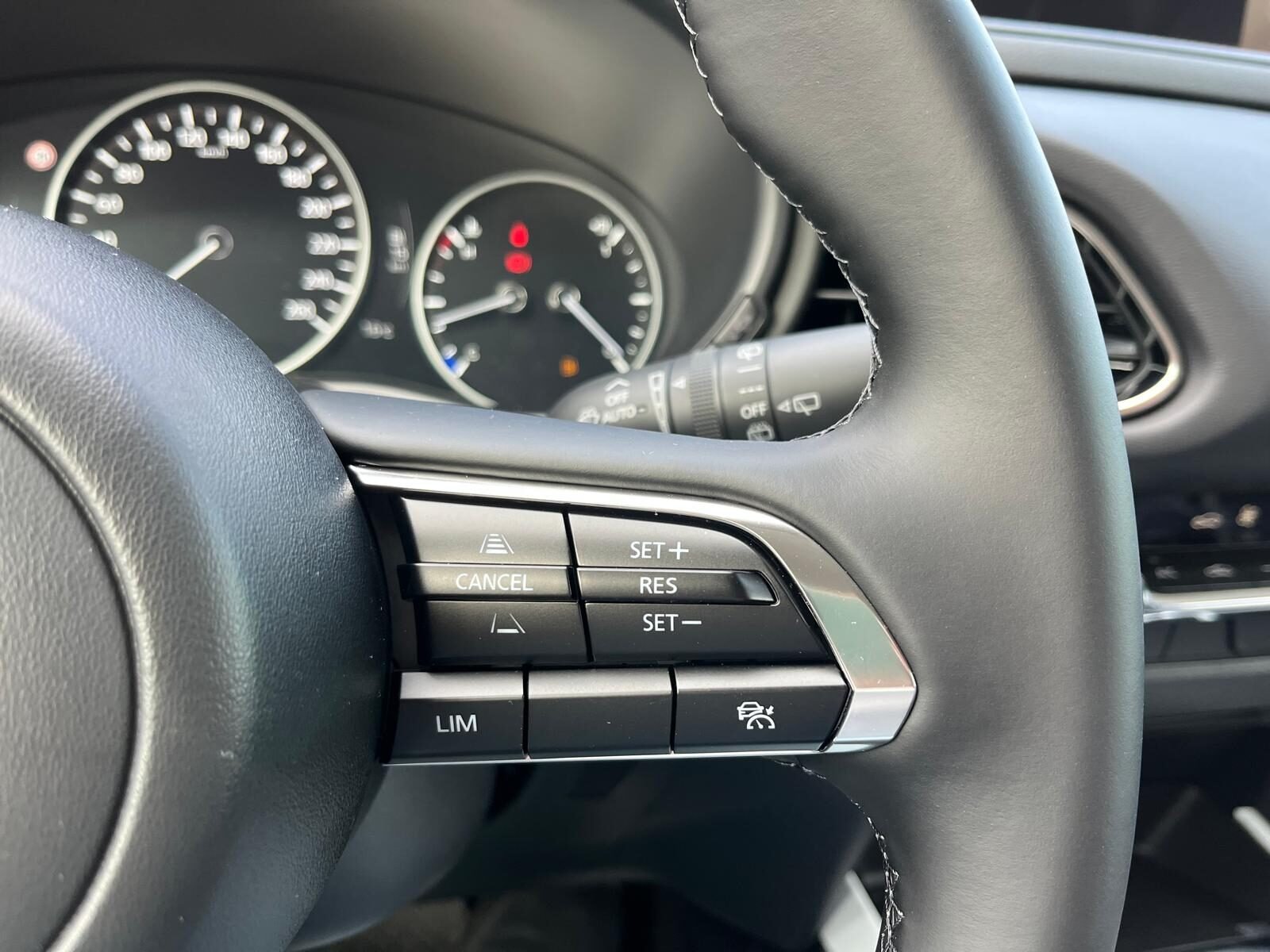 MAZDA CX30 HOMURA NUEVO