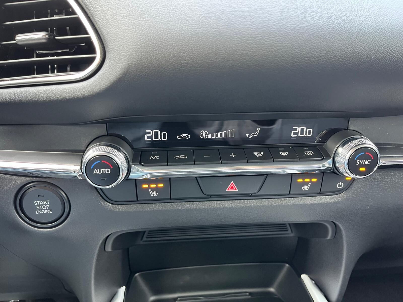 MAZDA CX30 HOMURA NUEVO