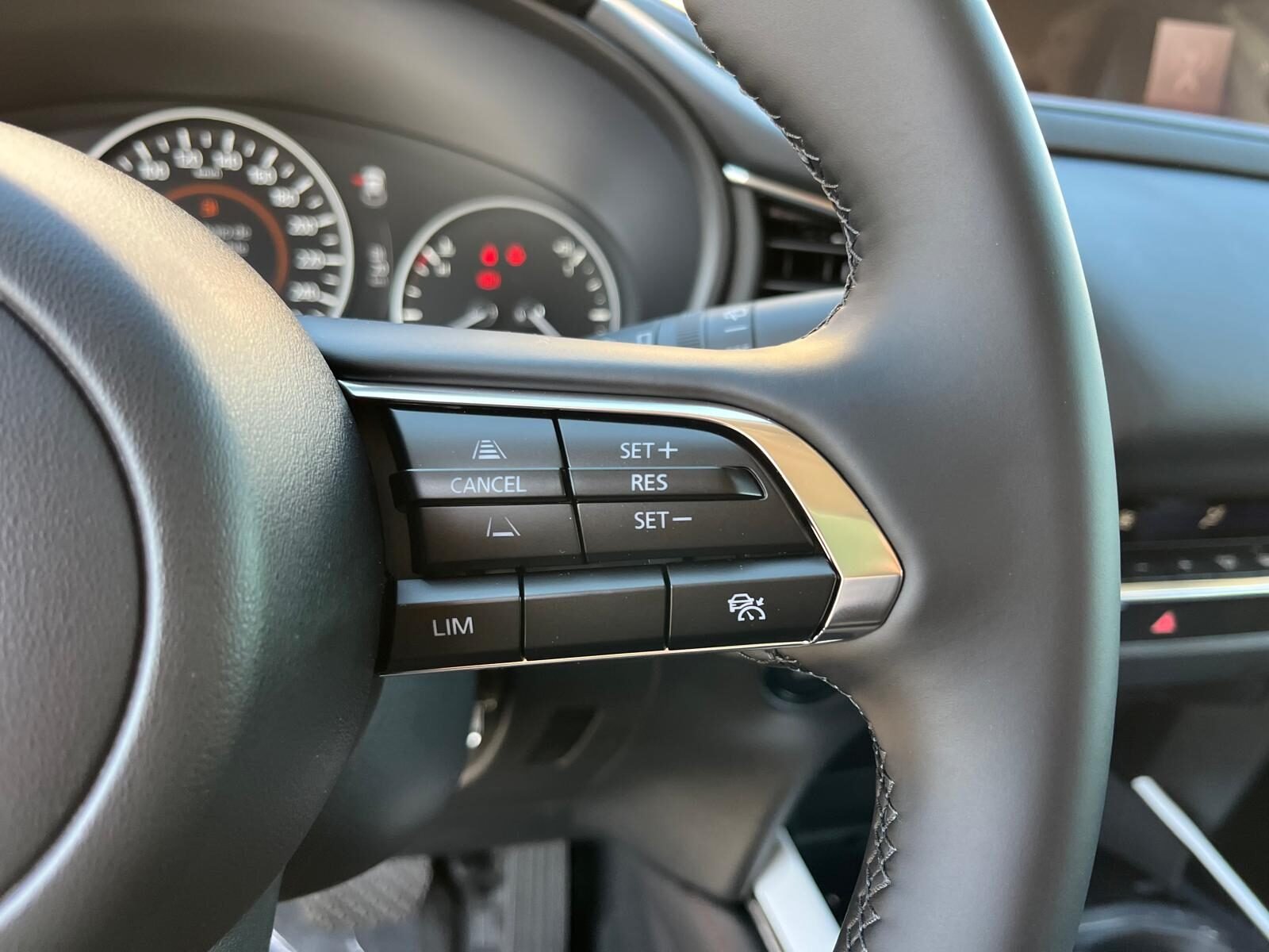 MAZDA CX30 HOMURA NUEVO