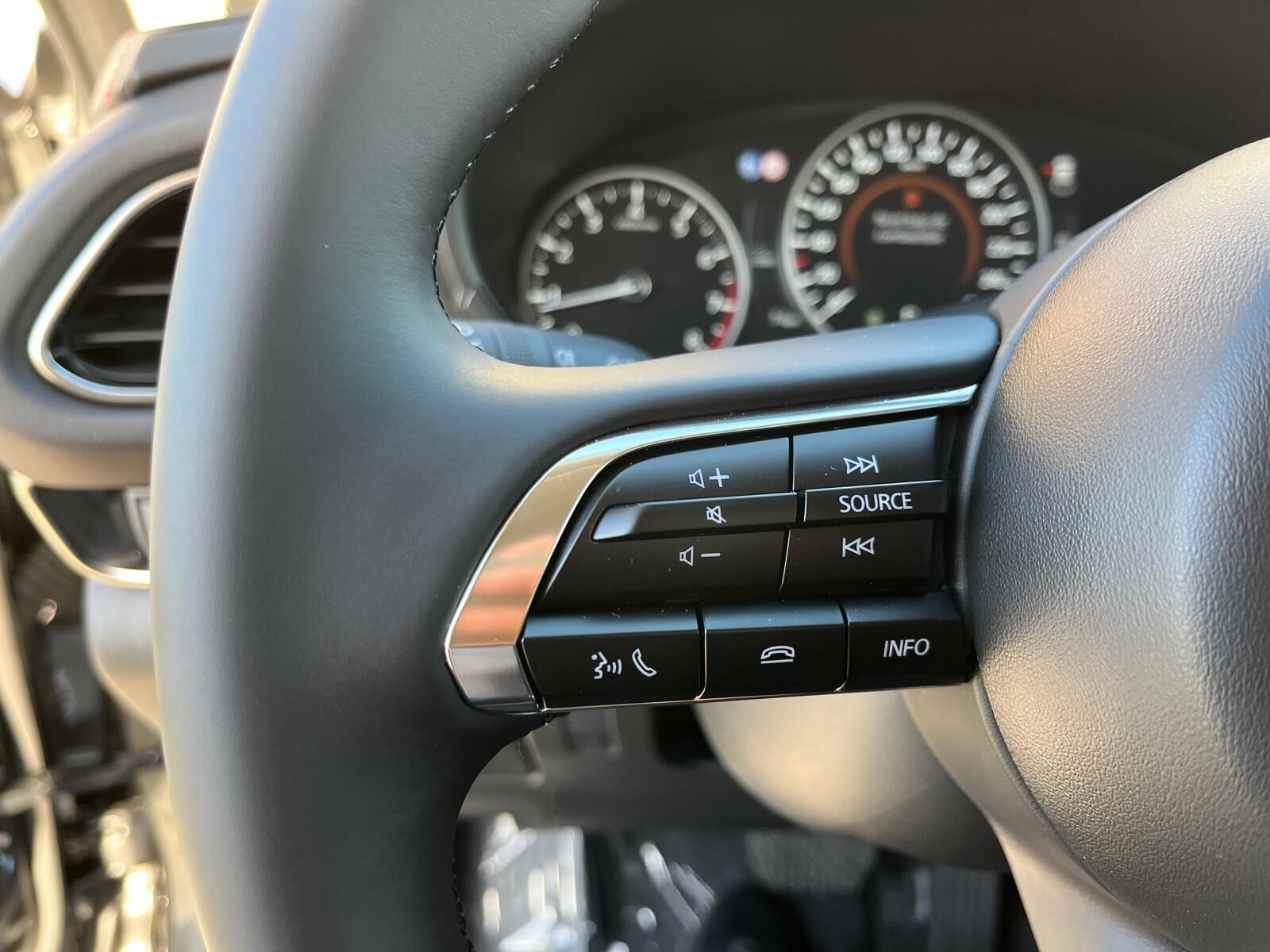 MAZDA CX30 HOMURA NUEVO