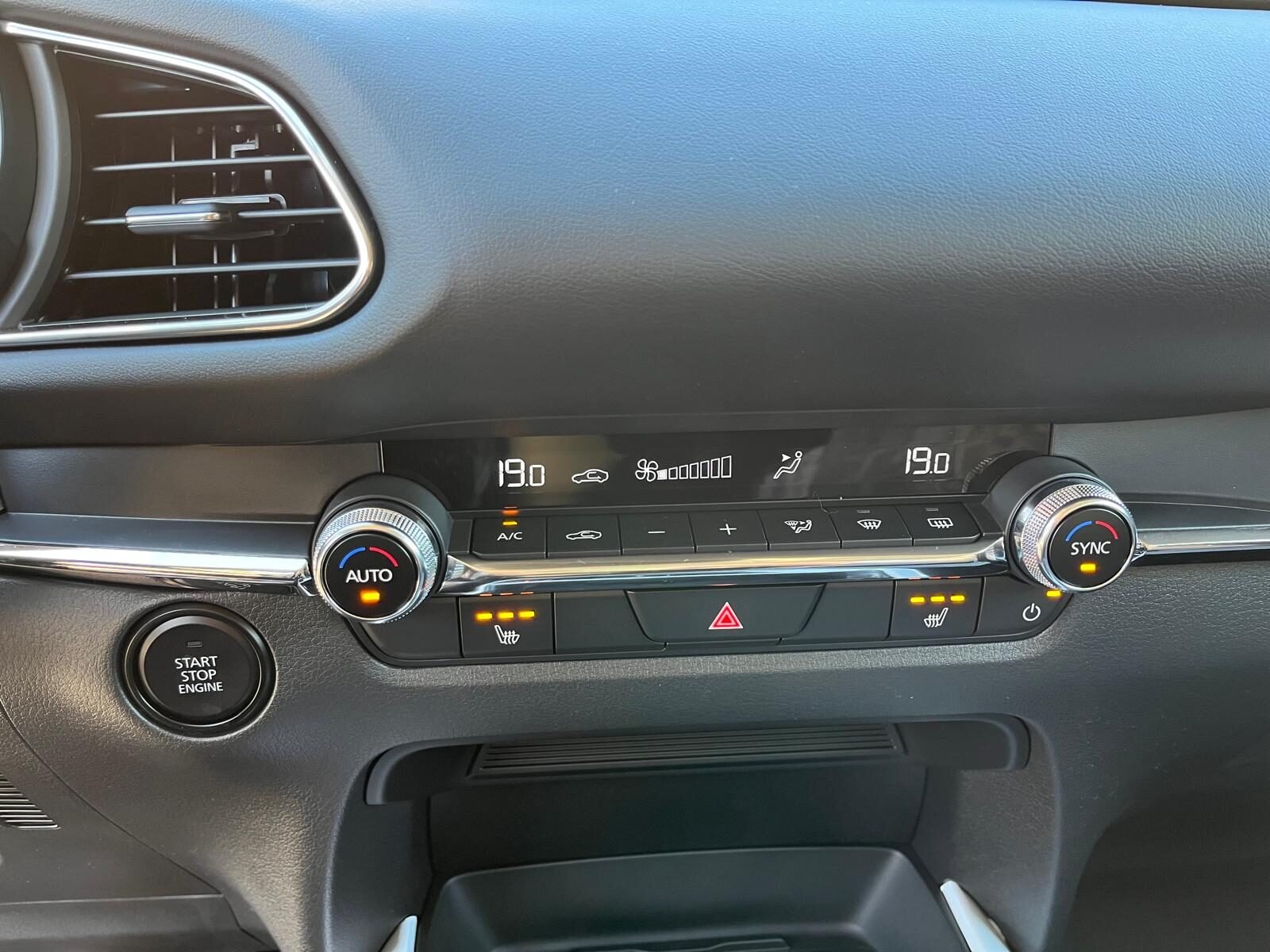 MAZDA CX30 HOMURA NUEVO