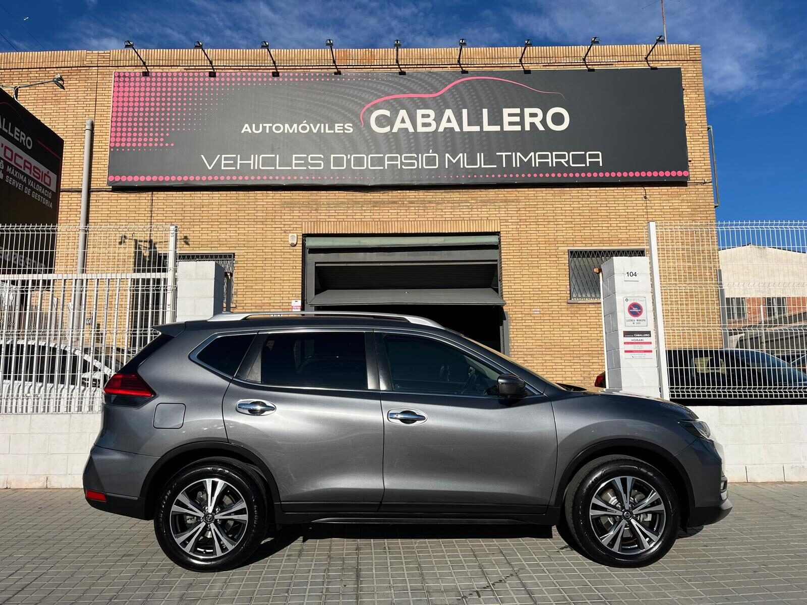 NISSAN TEKNA 7 PLAZAS