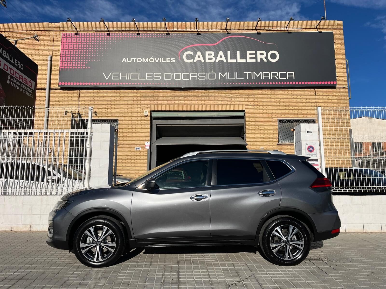 NISSAN TEKNA 7 PLAZAS