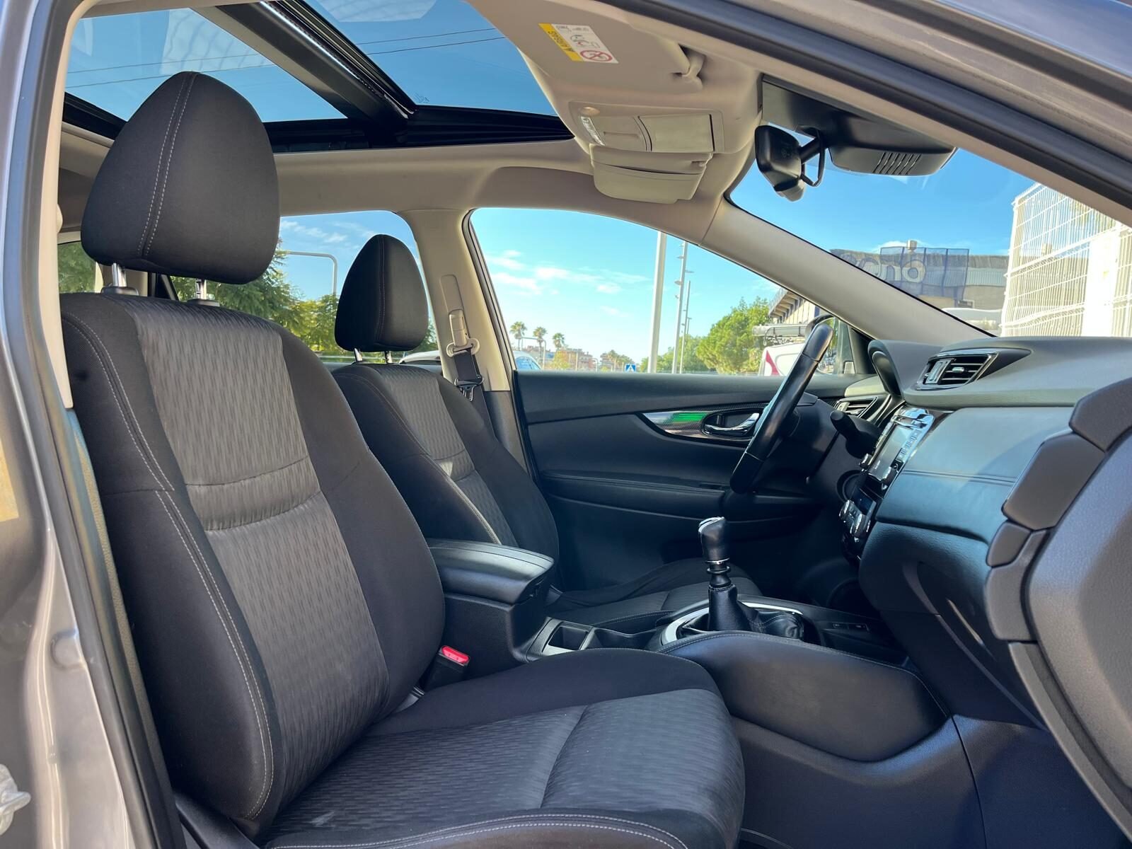 NISSAN TEKNA 7 PLAZAS