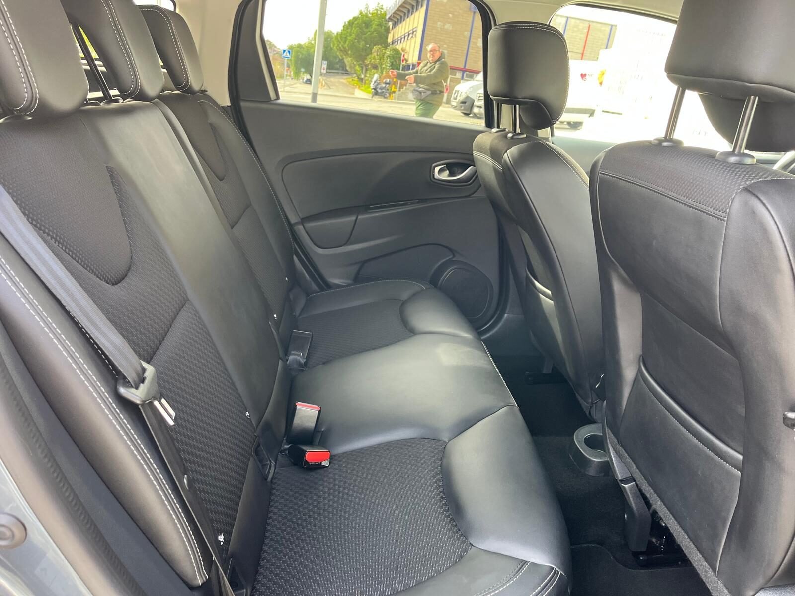 RENAULT CLIO ZEN SPORT TOURER