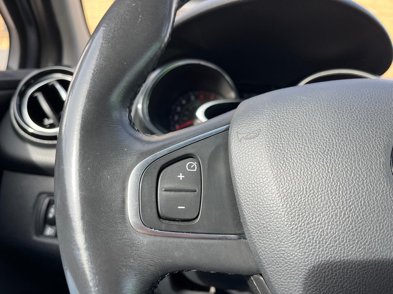 RENAULT CLIO ZEN SPORT TOURER