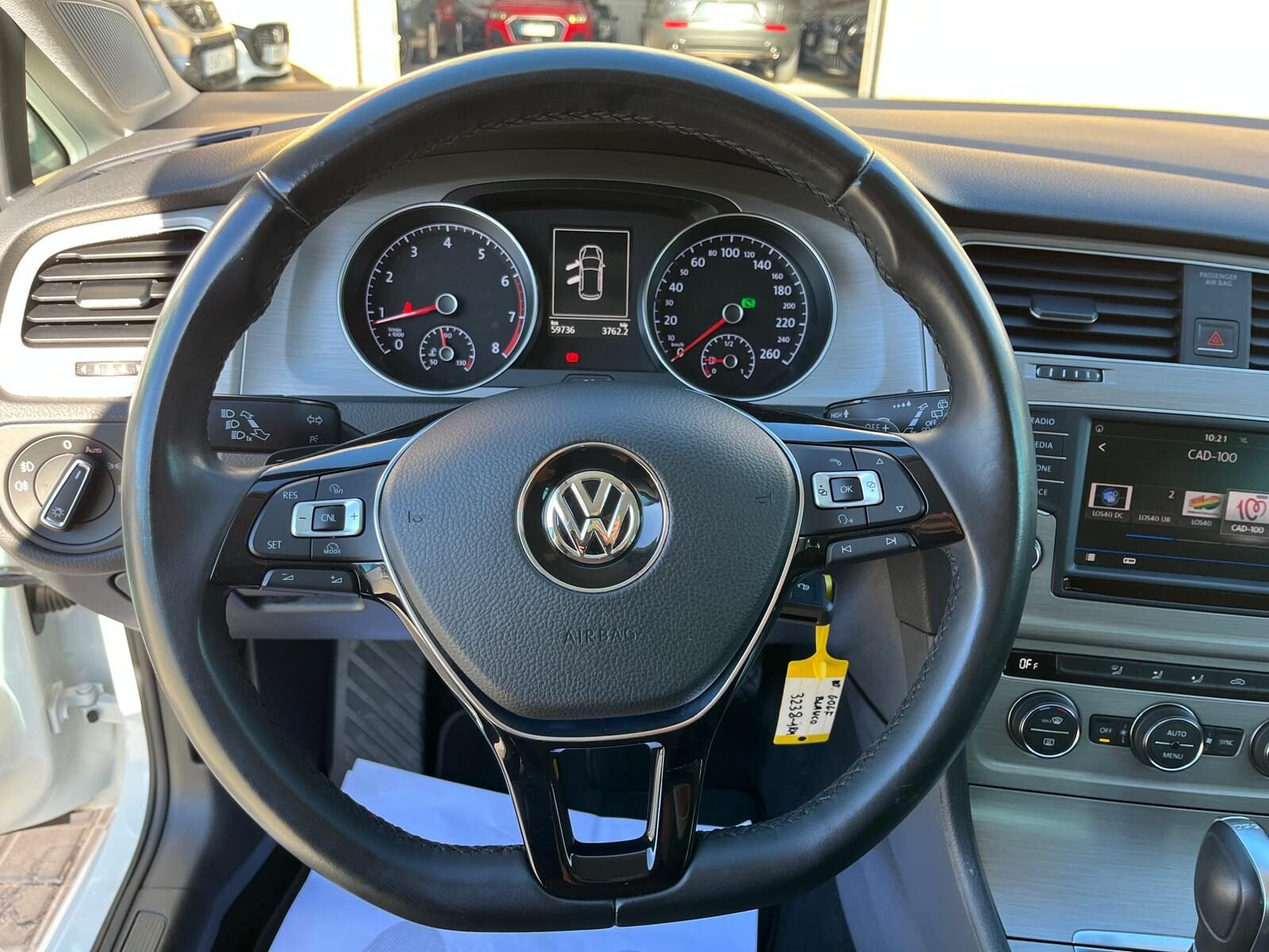 VOLKSWAGEN GOLF ADVANCE DSG