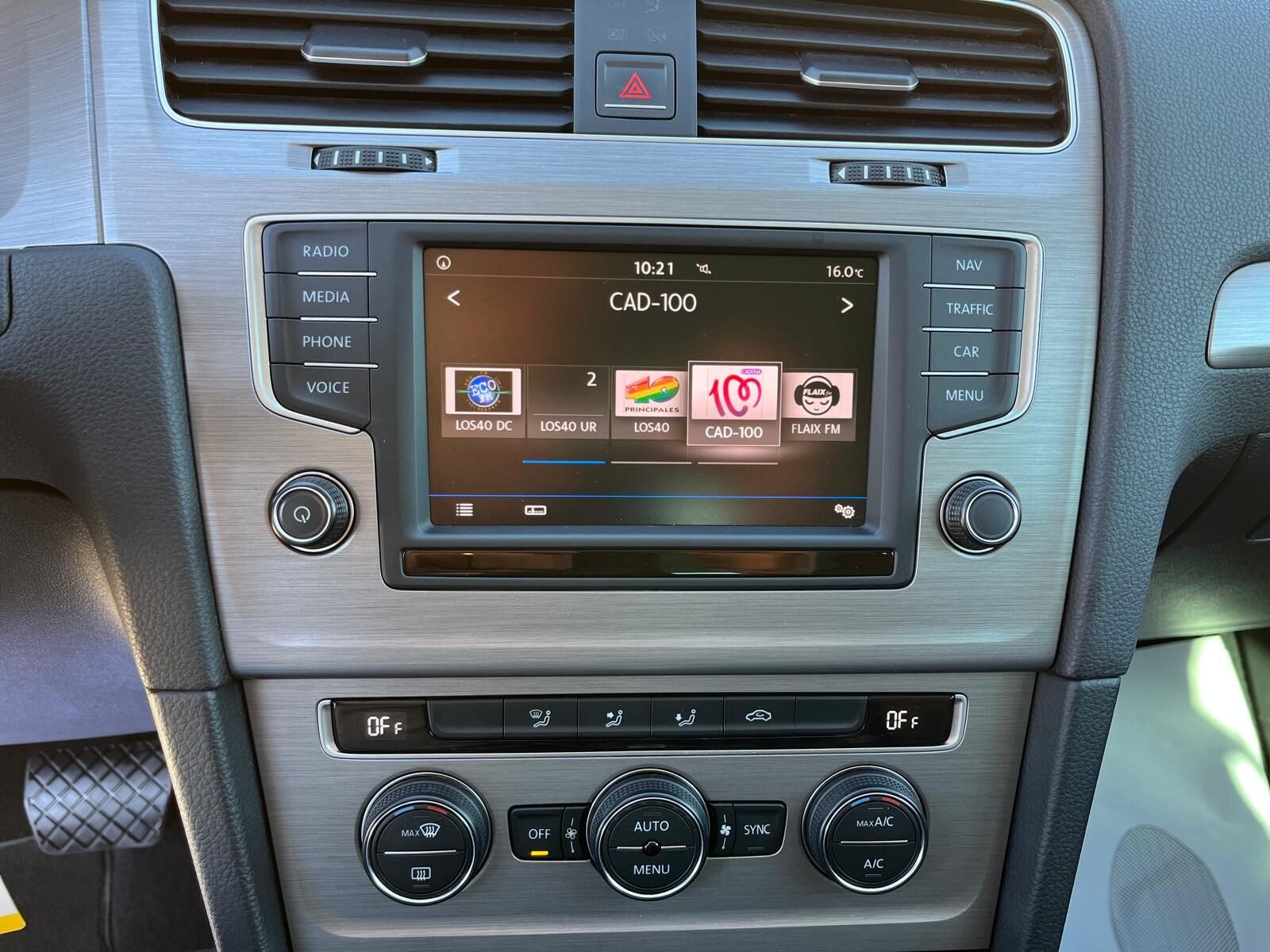 VOLKSWAGEN GOLF ADVANCE DSG