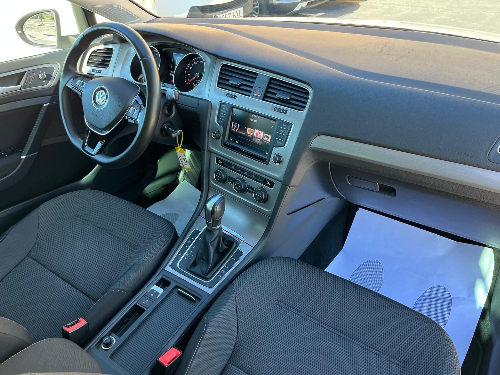 VOLKSWAGEN GOLF ADVANCE DSG