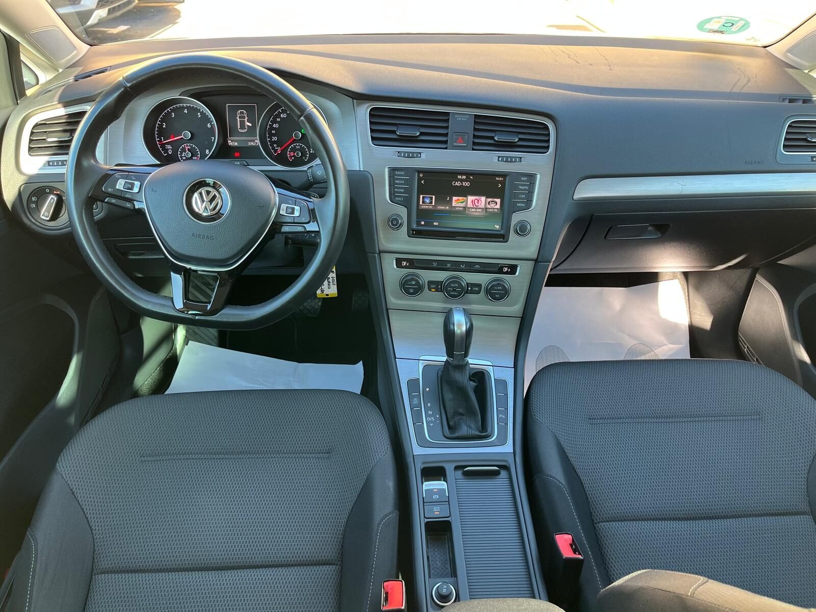 VOLKSWAGEN GOLF ADVANCE DSG