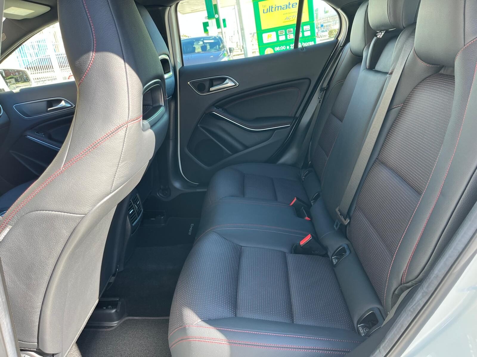 MERCEDES-BENZ GLA 220 4MATIC AMG LINE