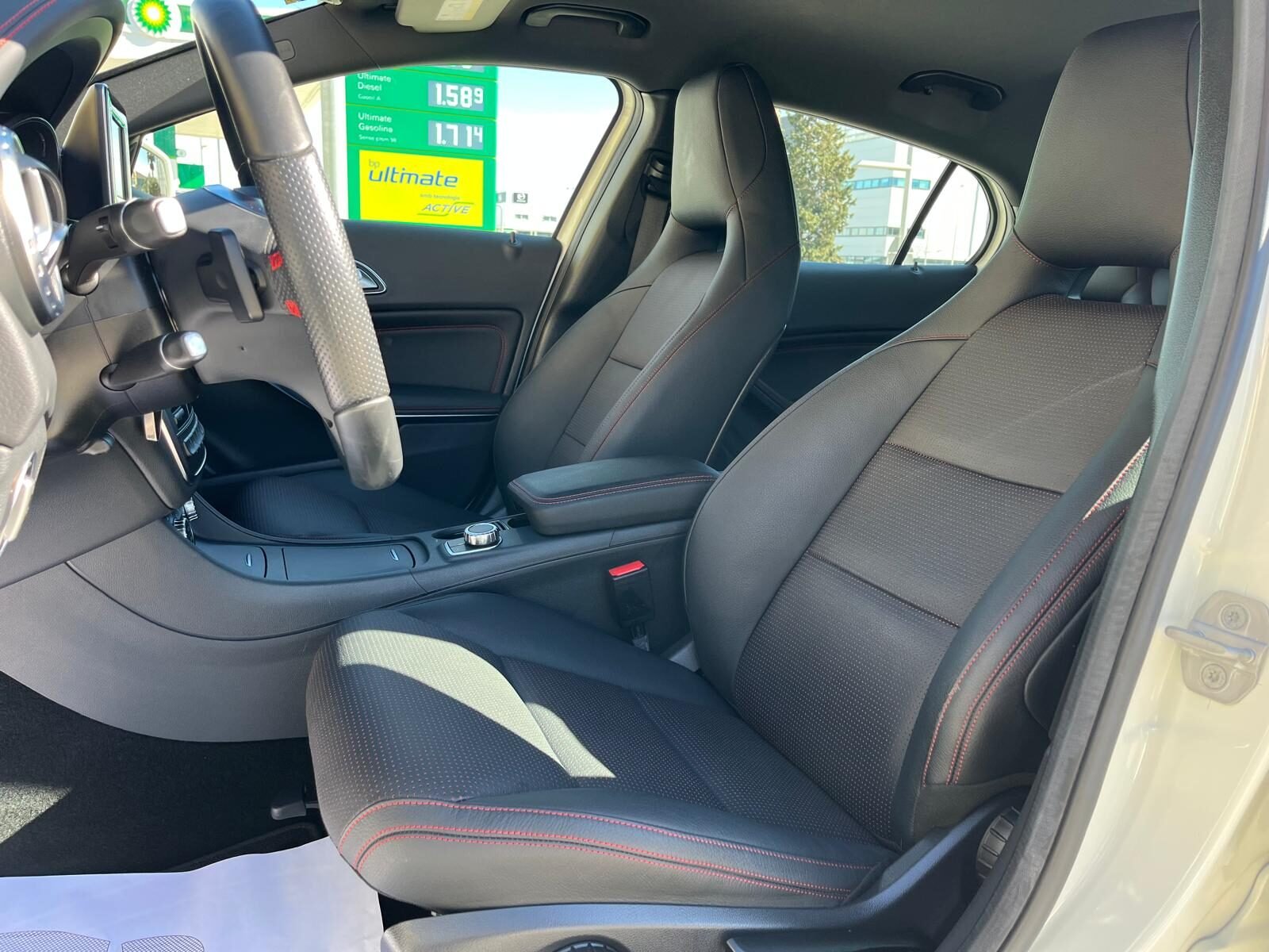 MERCEDES-BENZ GLA 220 4MATIC AMG LINE