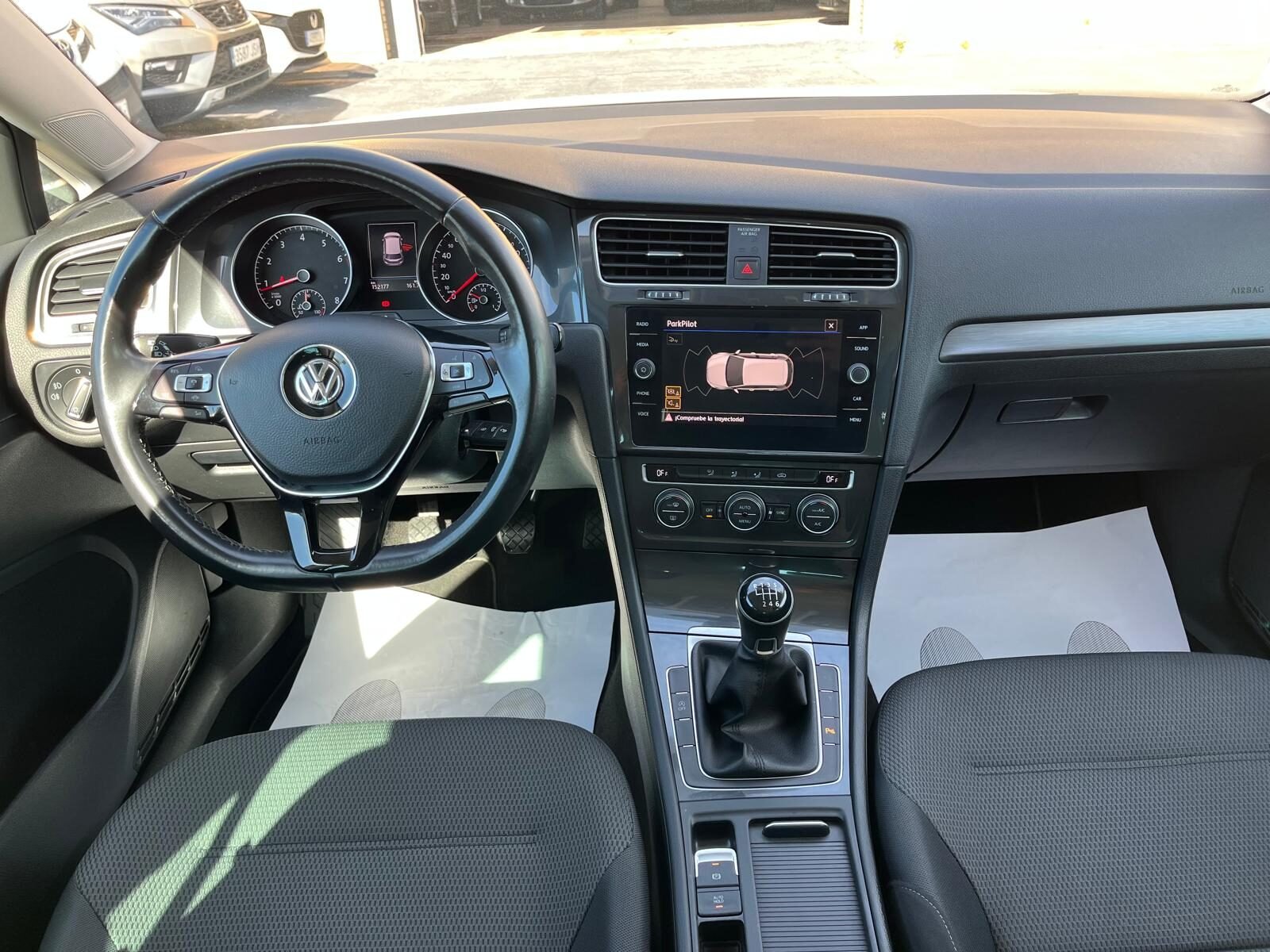 VOLKSWAGEN GOLF ADVANCE