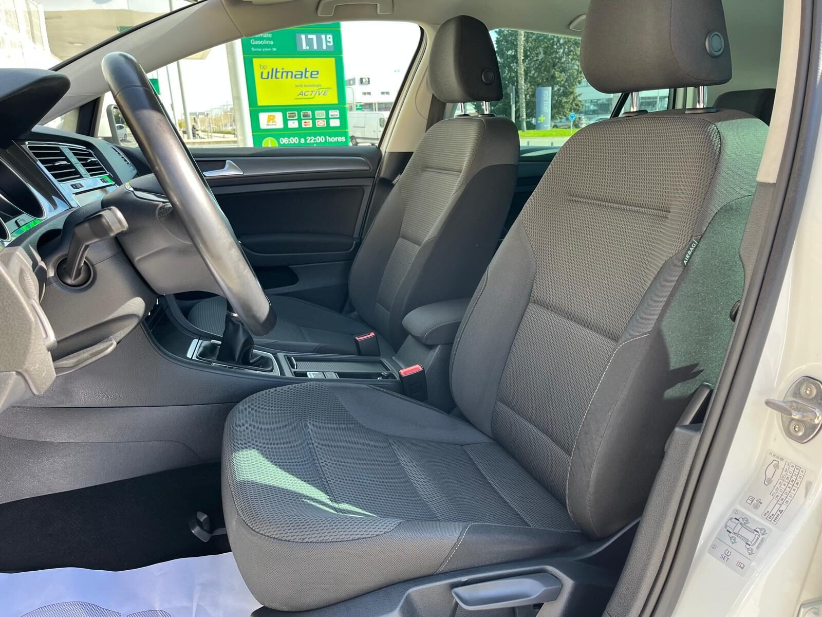 VOLKSWAGEN GOLF ADVANCE