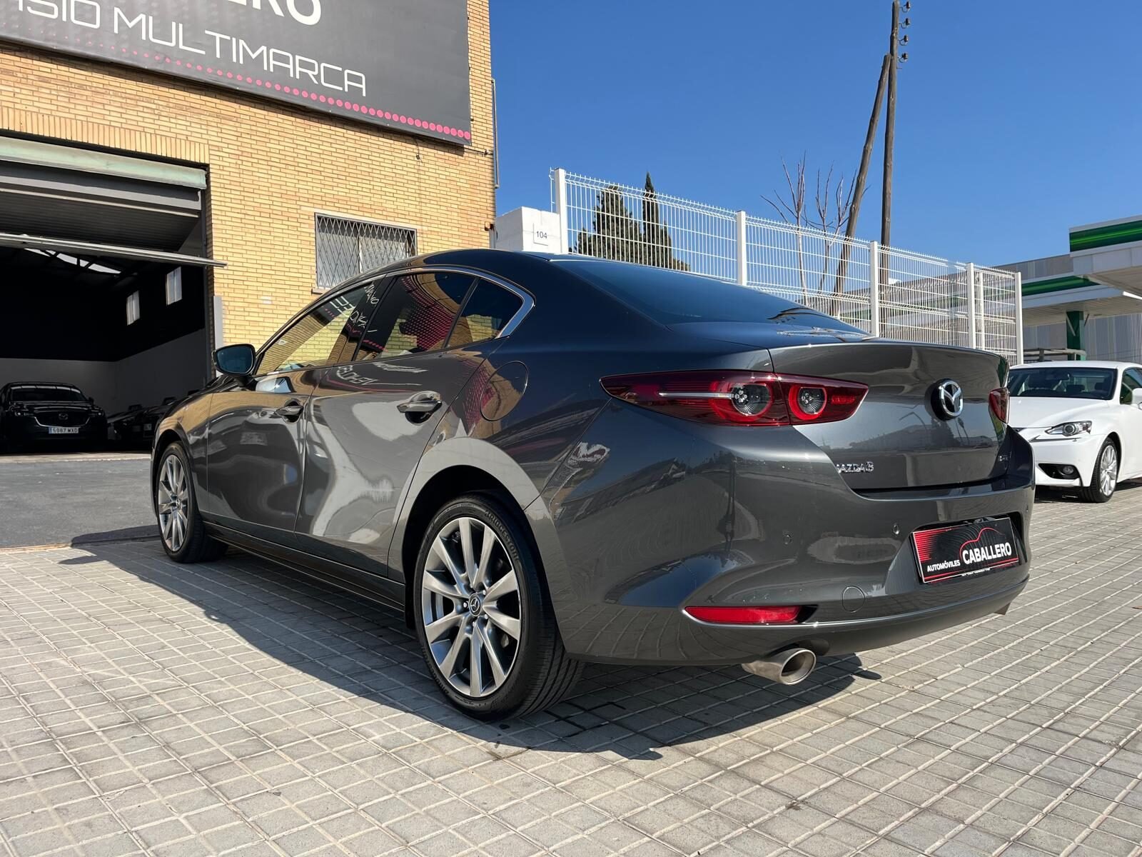 MAZDA 3 ZENITH