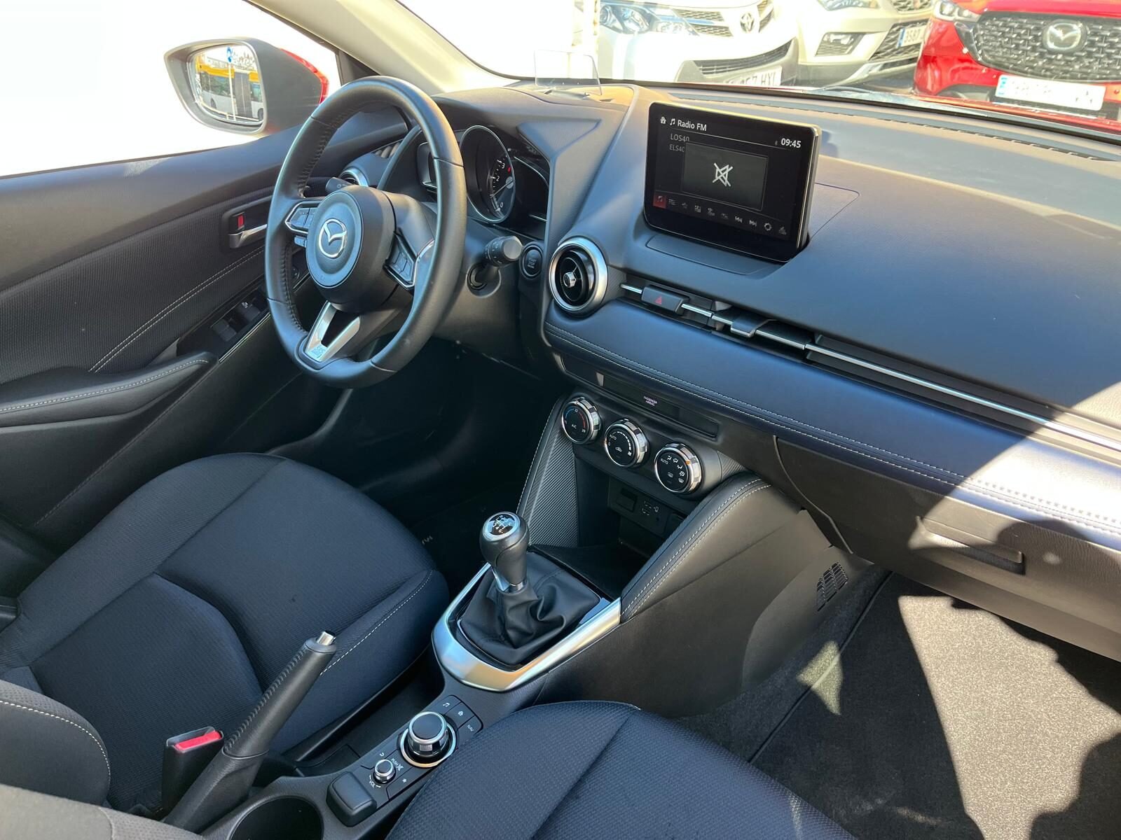 MAZDA 2 ZENITH