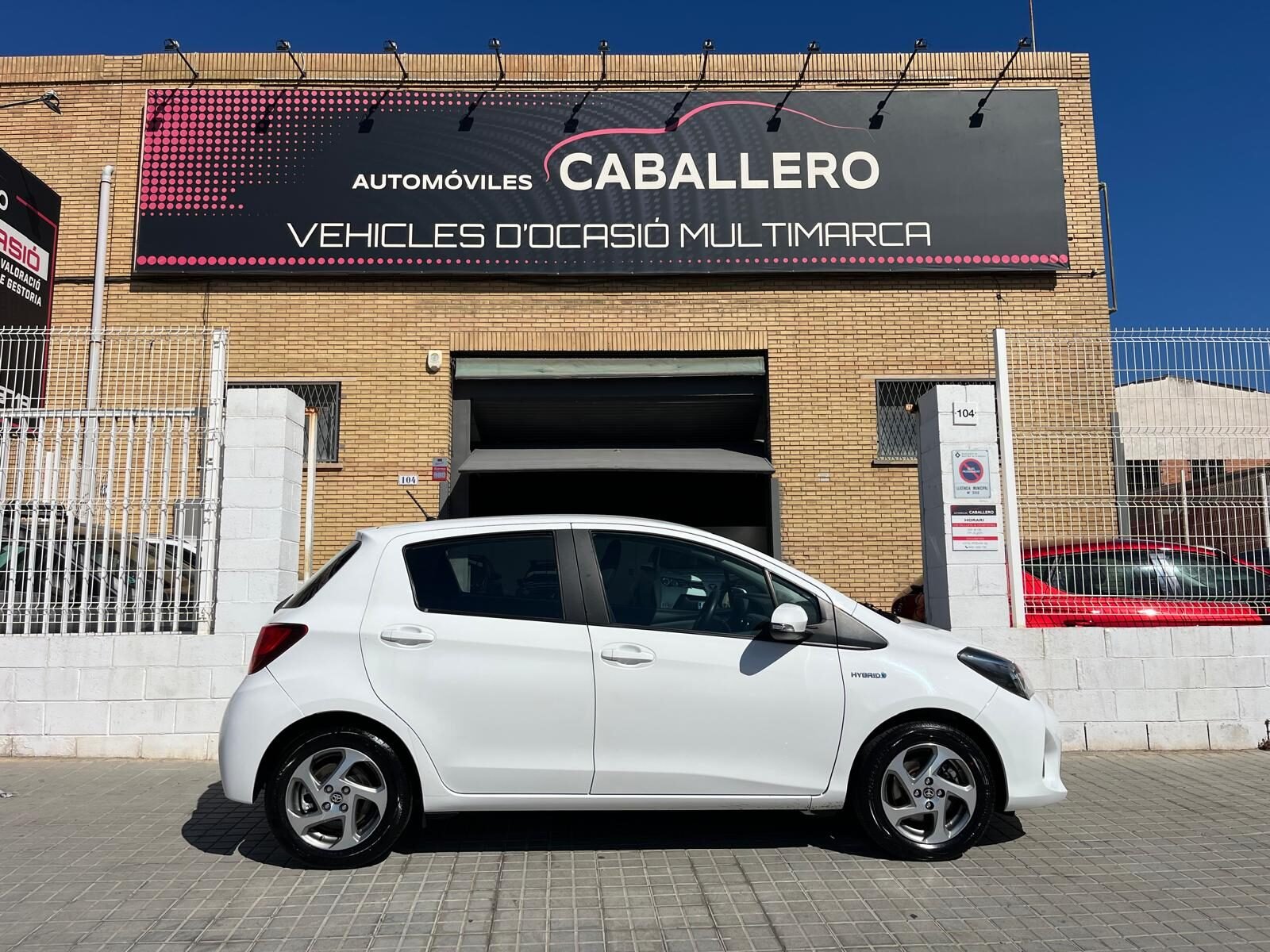 TOYOTA YARIS ACTIVE