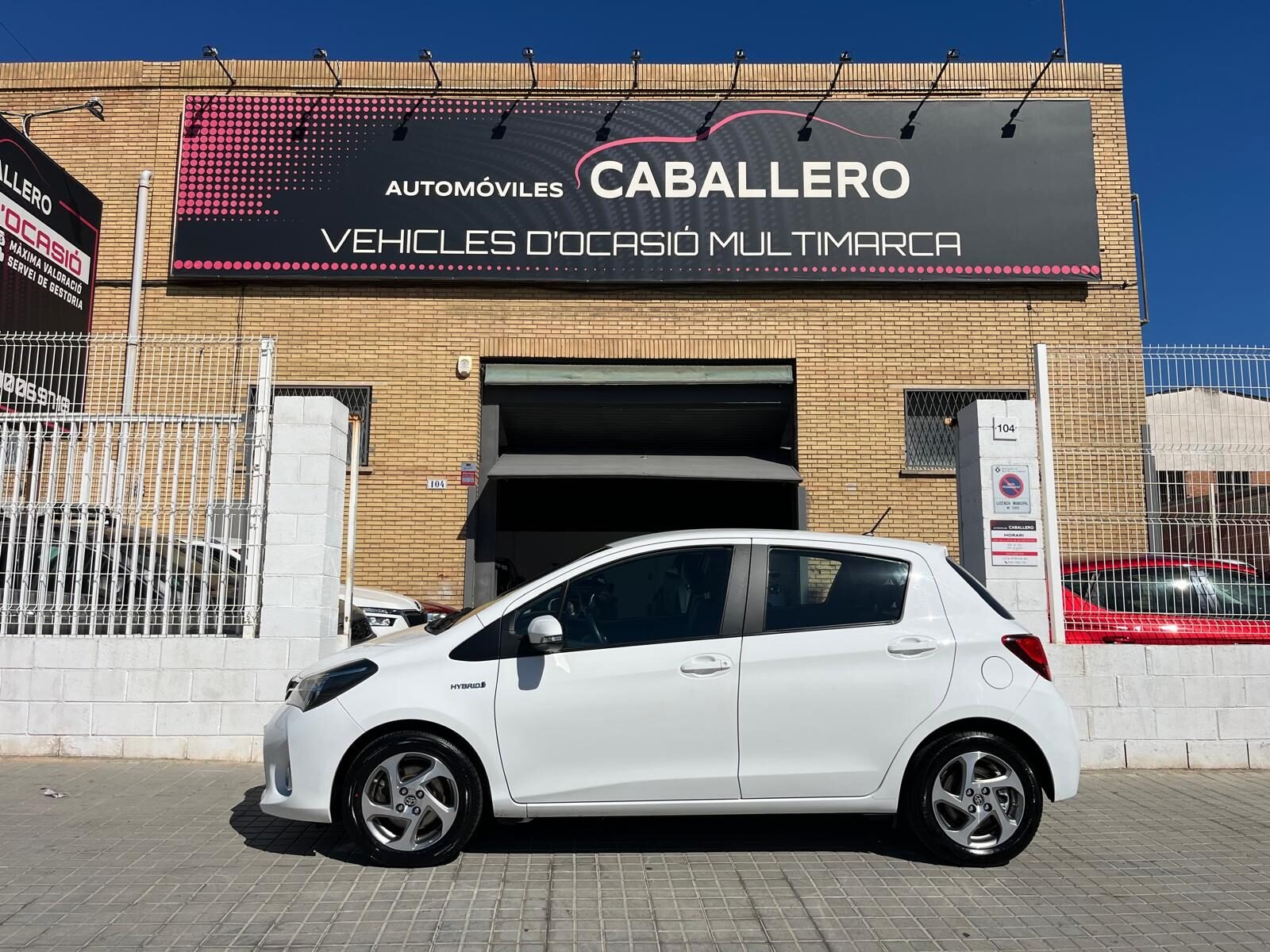 TOYOTA YARIS ACTIVE