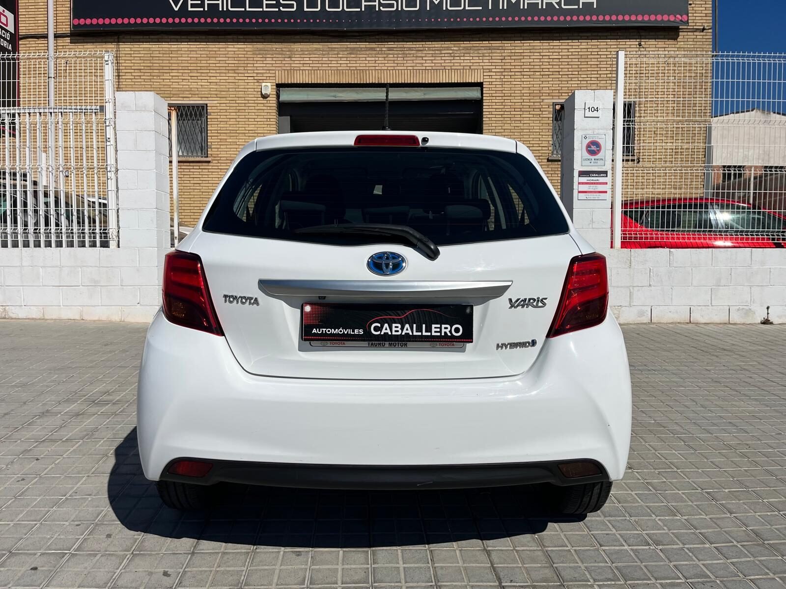 TOYOTA YARIS ACTIVE