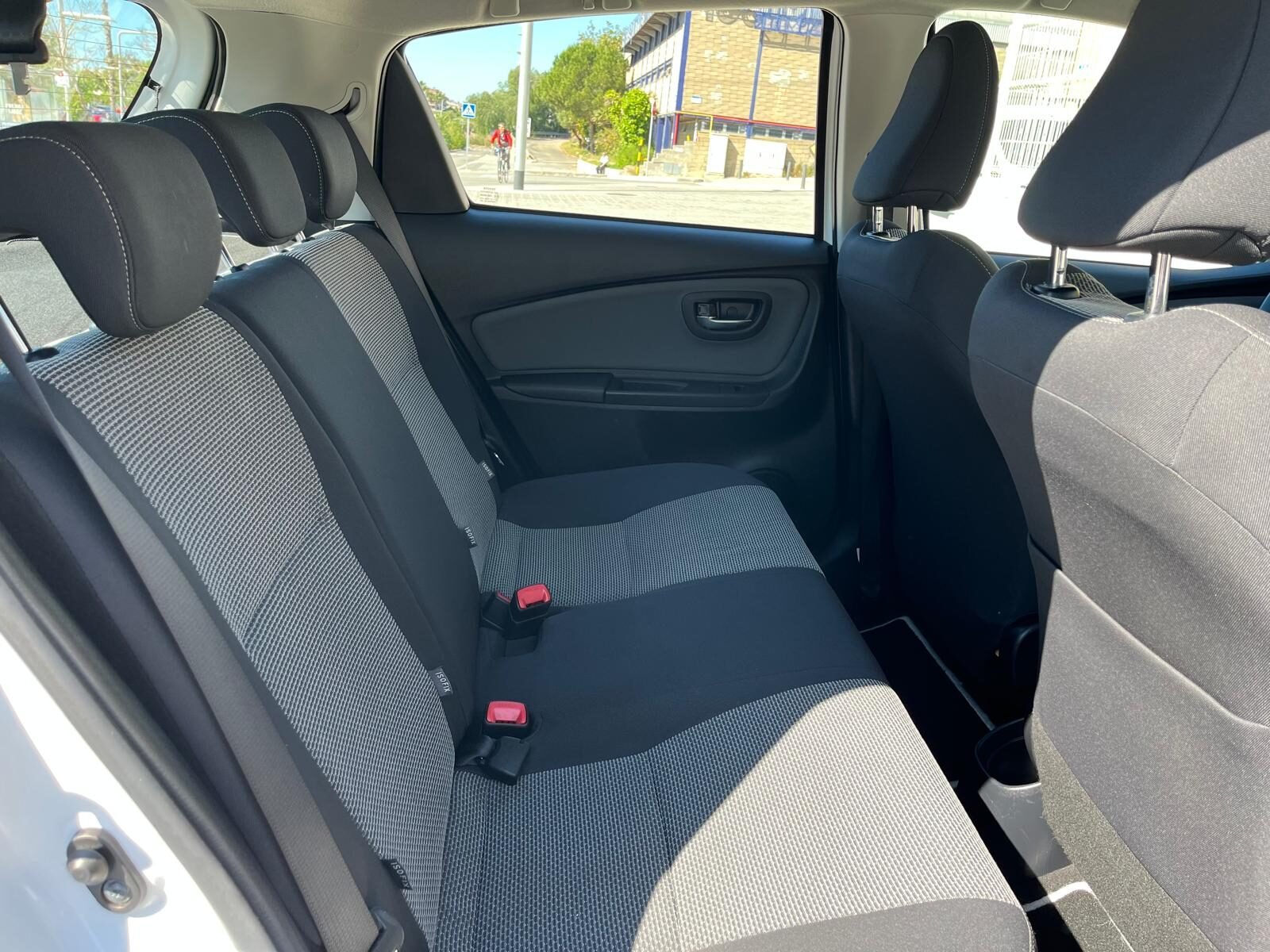 TOYOTA YARIS ACTIVE