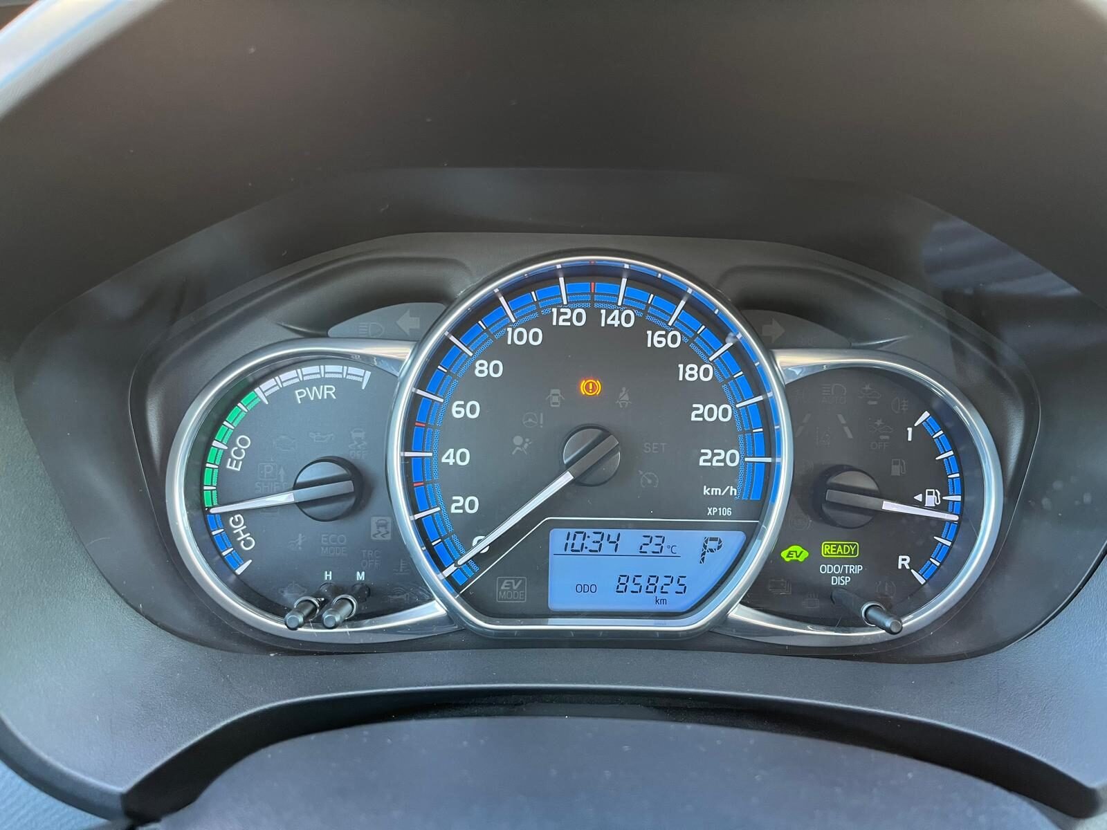 TOYOTA YARIS ACTIVE