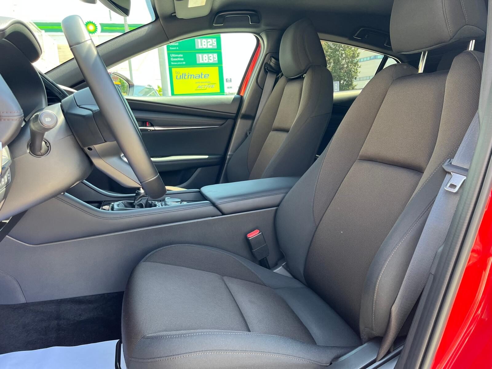 MAZDA 3 EXCLUSIVE LINE