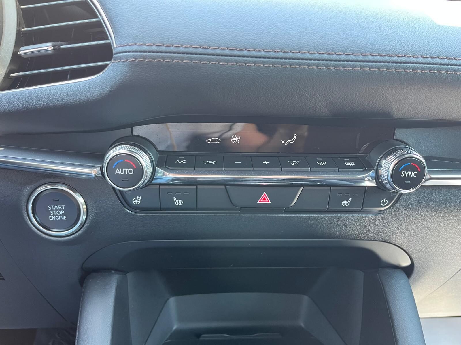 MAZDA 3 EXCLUSIVE LINE
