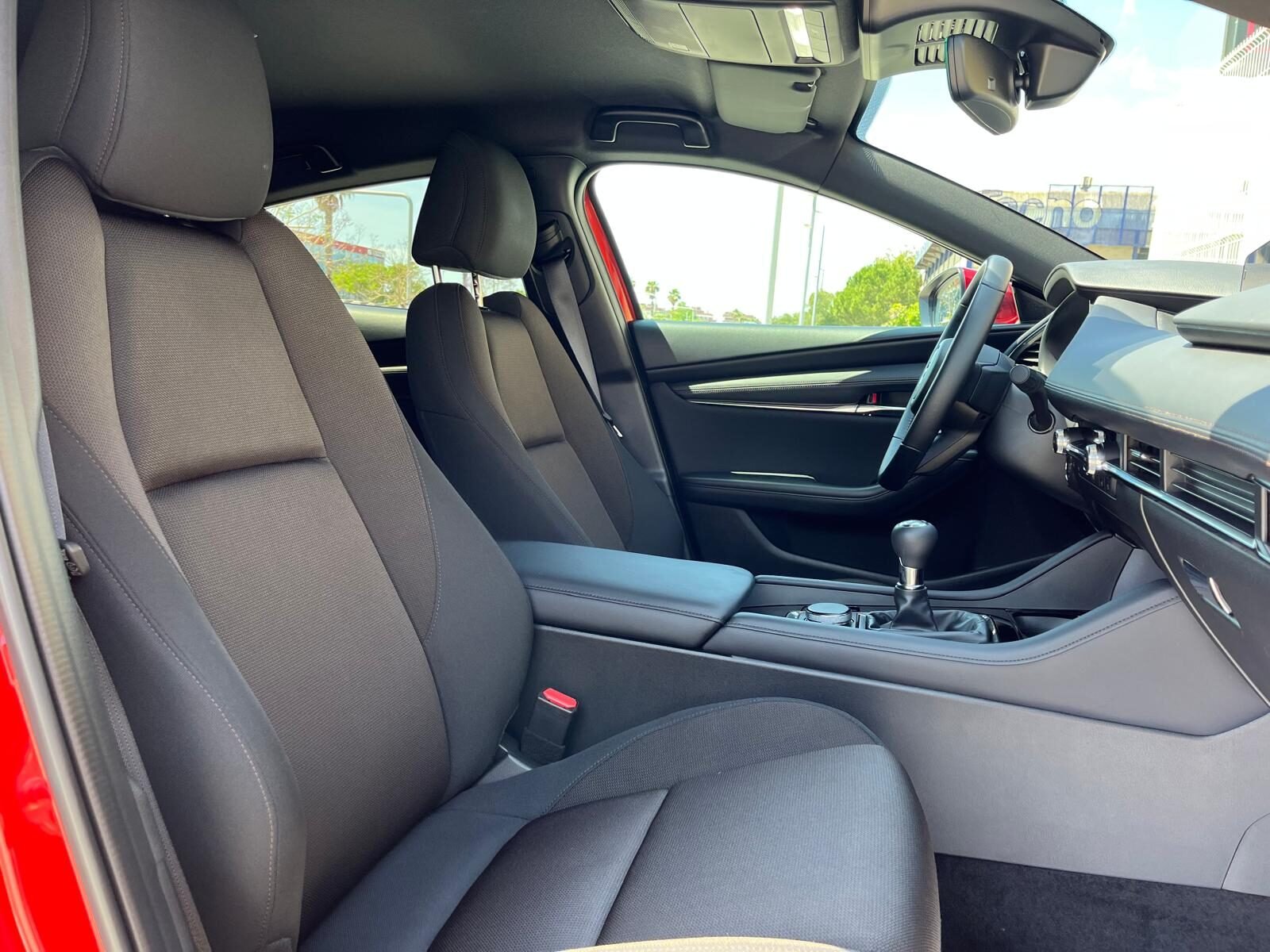 MAZDA 3 EXCLUSIVE LINE