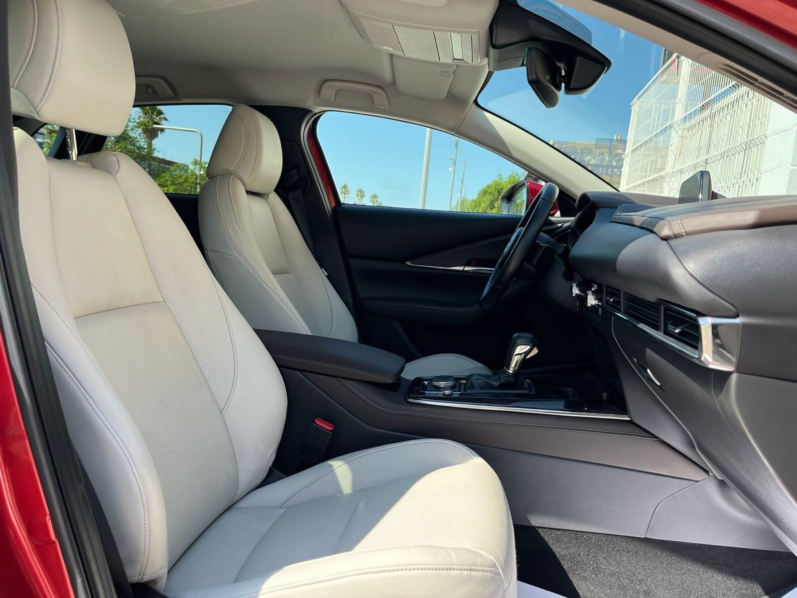 MAZDA CX30 ZENITH WHITE SAFETY