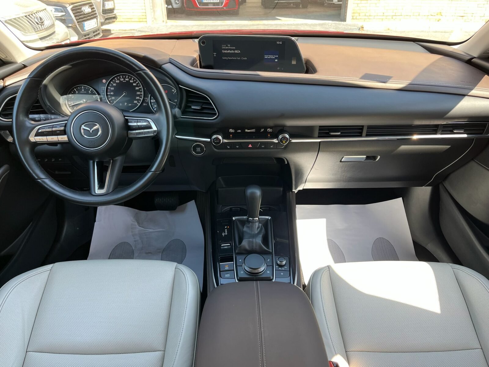 MAZDA CX30 ZENITH WHITE SAFETY